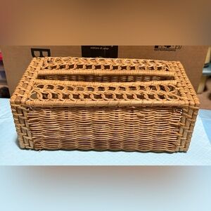 Decorative handwoven wicker tissue box cover